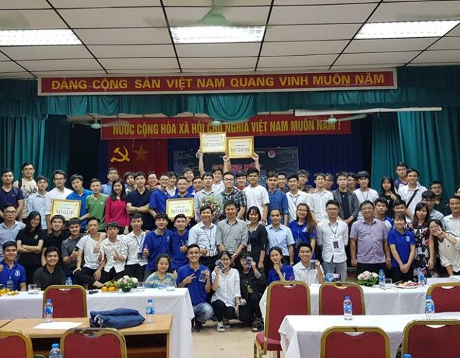 CHUNG KẾT VÀ TRAO GIẢI CUỘC THI “THIẾT KẾ ĐIỆN TỬ 2018” (15/11/2018)