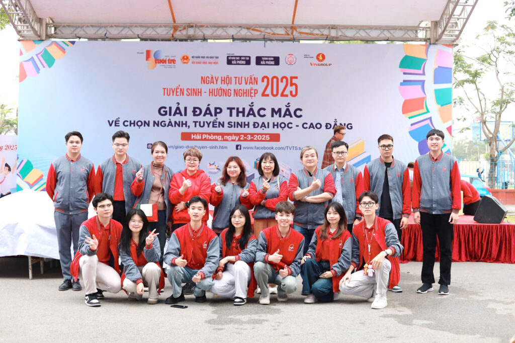 Sôi động ngày hội tư vấn tuyển sinh 2025 cùng KTĐT1 tại Hải Dương & Hải Phòng